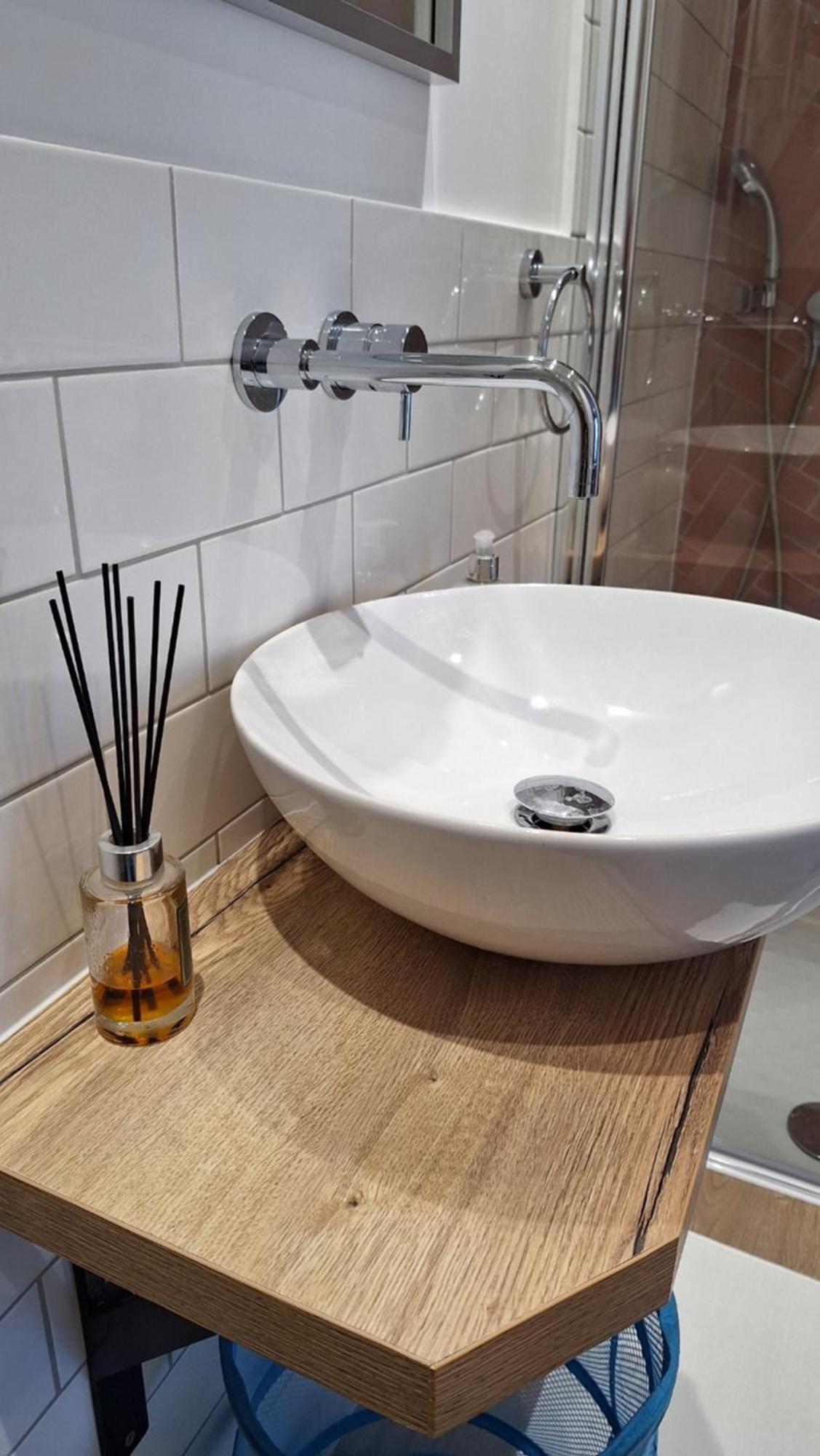 New 2 Bedrooms With Private Ensuite Bathrooms Near Heathrow * Ashford (Surrey)