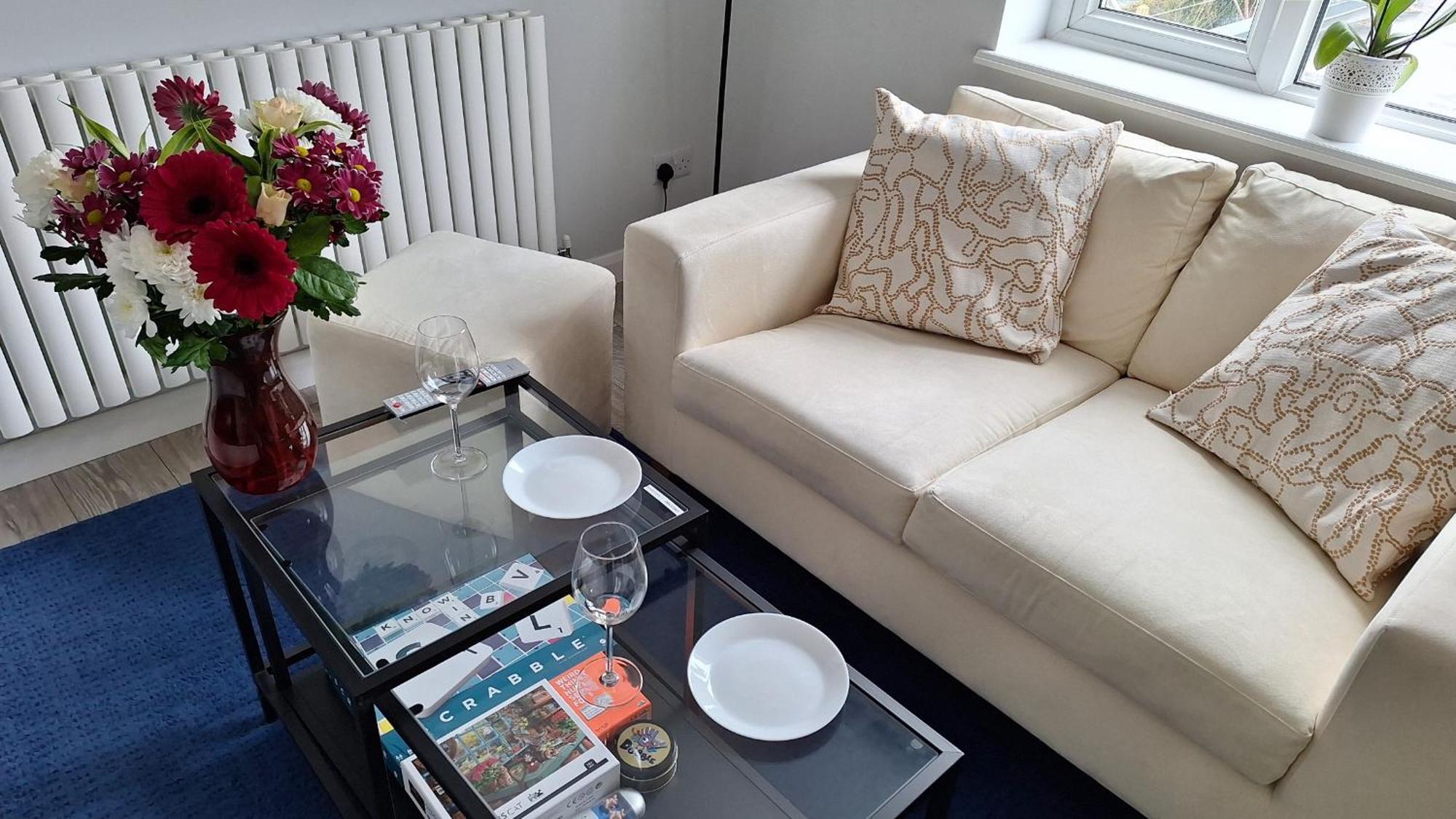 New 2 Bedrooms With Private Ensuite Bathrooms Near Heathrow Ashford (Surrey)