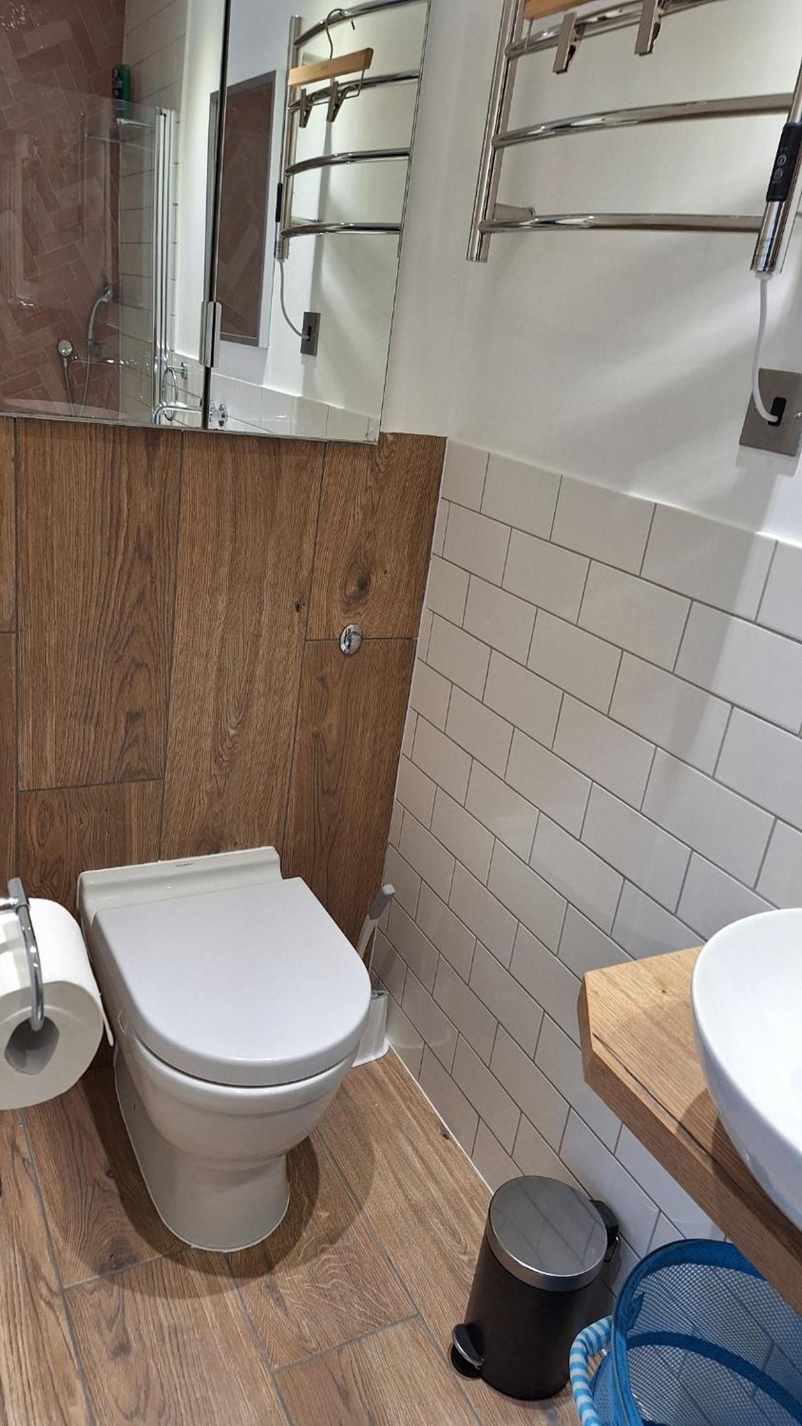 New 2 Bedrooms With Private Ensuite Bathrooms Near Heathrow Homestay