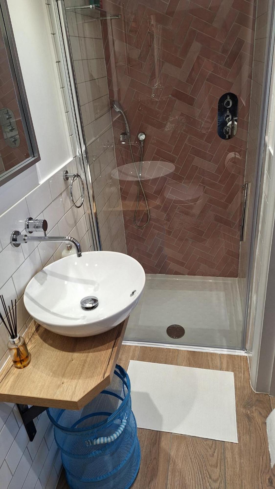 Homestay New 2 Bedrooms With Private Ensuite Bathrooms Near Heathrow *