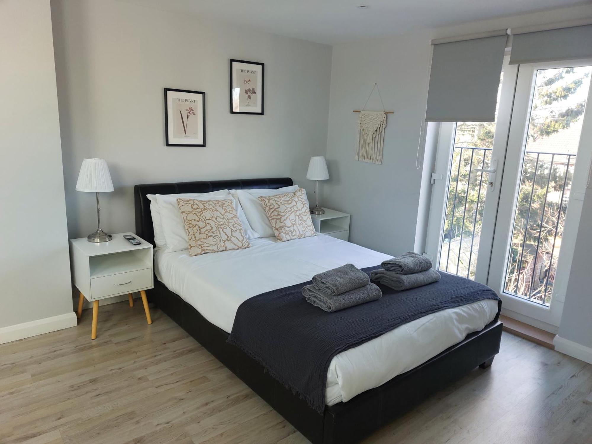 New 2 Bedrooms With Private Ensuite Bathrooms Near Heathrow